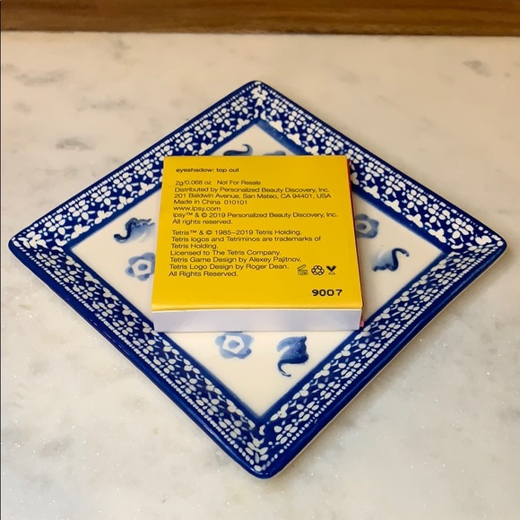 5 for $15: Tetris x Ipsy Eyeshadow (Top Out) - Picture 2 of 3